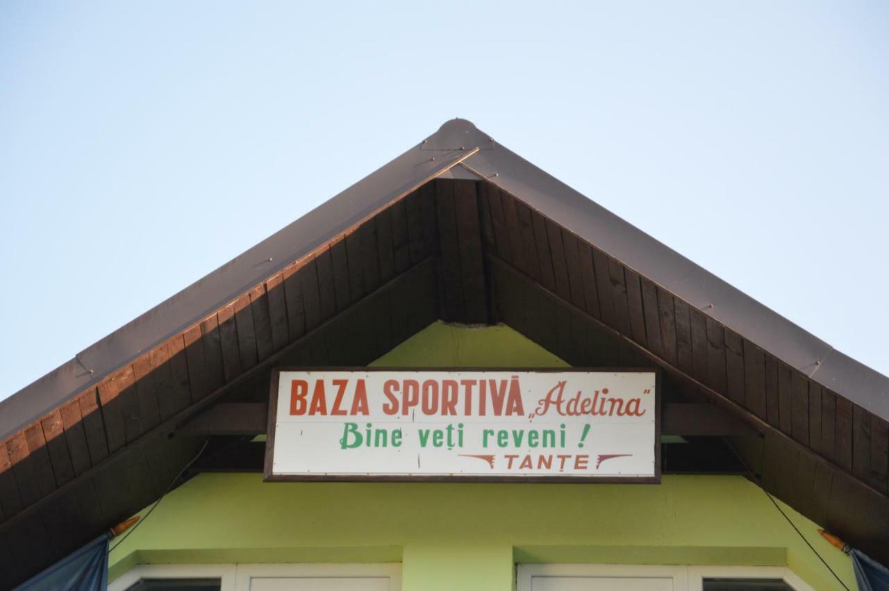 Baza Sportiva Adelina Hotel Campulung Luaran gambar