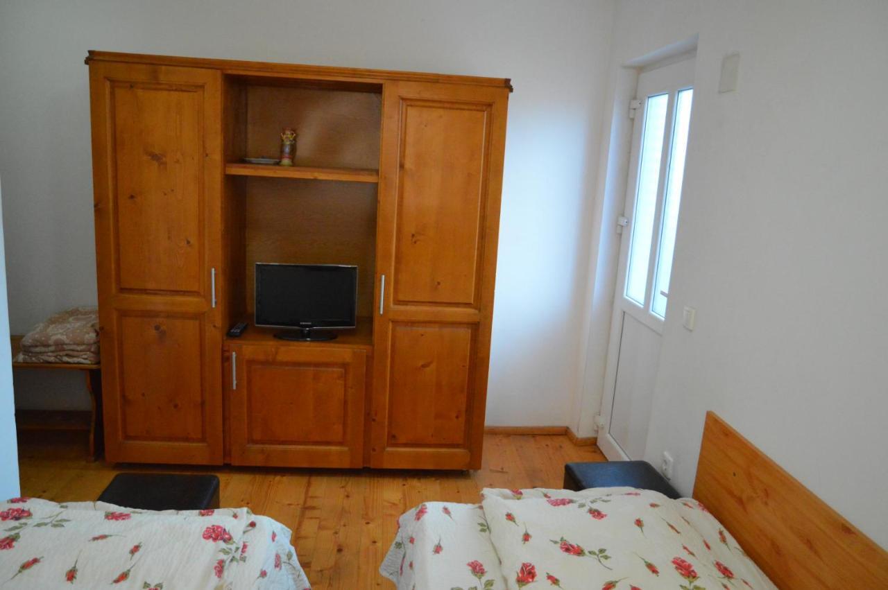 Baza Sportiva Adelina Hotel Campulung Luaran gambar